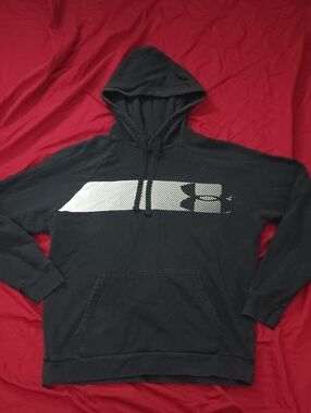 Under Armour Men’s Black Hoodie with White Graphic Stripe Size Large Loose Fit